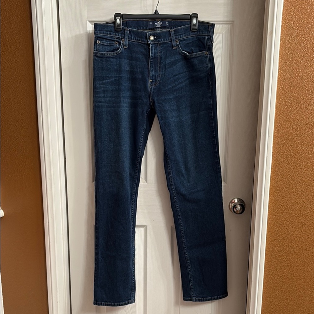 Hollister Men's Dark Blue Straight Jeans